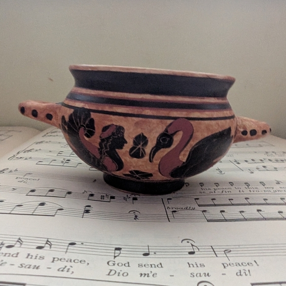 Vintage Greek Mythology Handcrafted Terracotta and Black Decorative Bowl - Picture 11 of 12